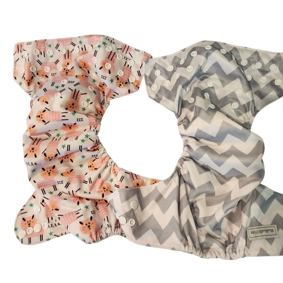 Set Of 5 Adjustable Reusable Baby Cloth Diapers With Snaps - Polka Dot Chevron B - Picture 3 of 3